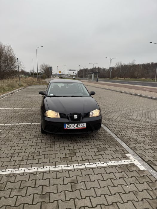 Seat Ibiza 2009 r . Benzyna