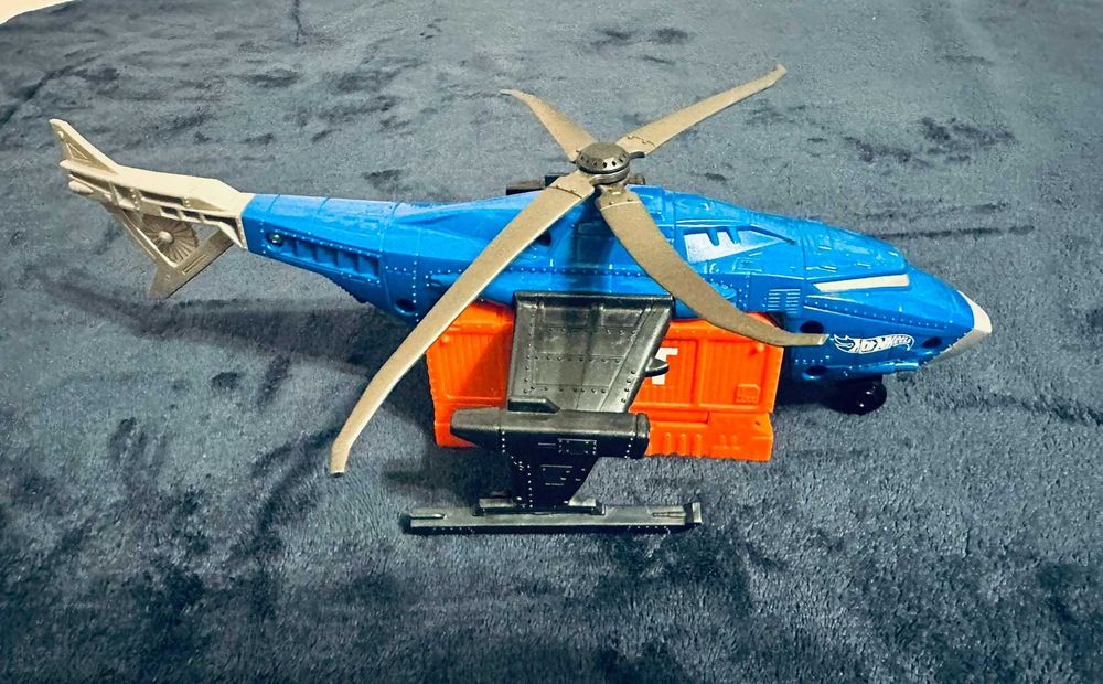 Ігровий набір Hot Wheels Super S.W.A.T. Copter з контейнером. Оригінал