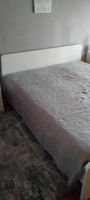 Cama de casal sem colchão