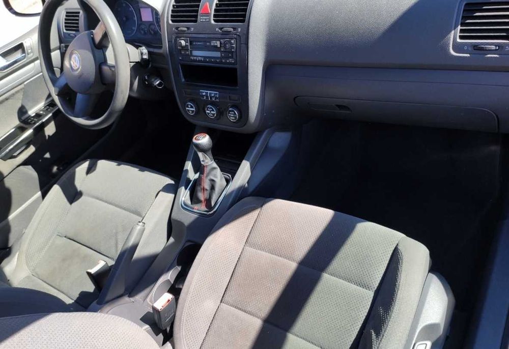 Volkswagen Golf 5 2.0TDI 6 velocidades