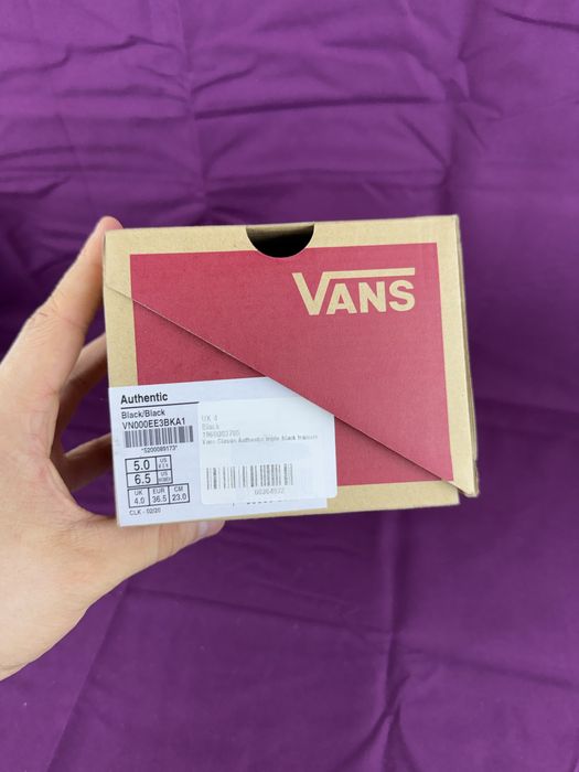 Vans Authentic Triple Black czarne trampki 36.5 nowe