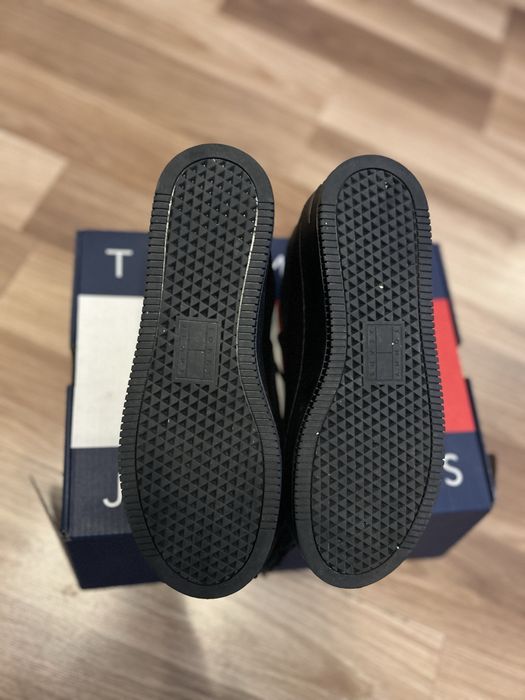 Zapraszam do kulna sneakersów Tommy Hilfiger