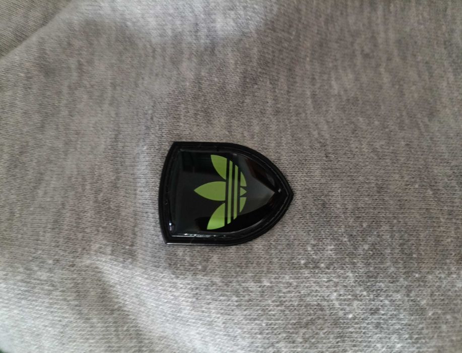 Casaco com capuz Adidas