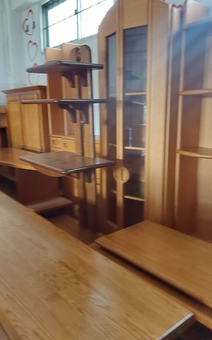 Liquidação de móveis de grande qualidade tudo em madeiras maciças