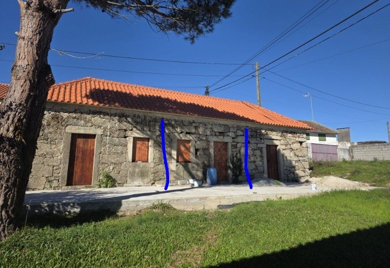 Brevemente disponível – Espaço rústico versátil para arrecadação / armazém de 30 m² a 90 m² em Serreleis, Viana do Castelo