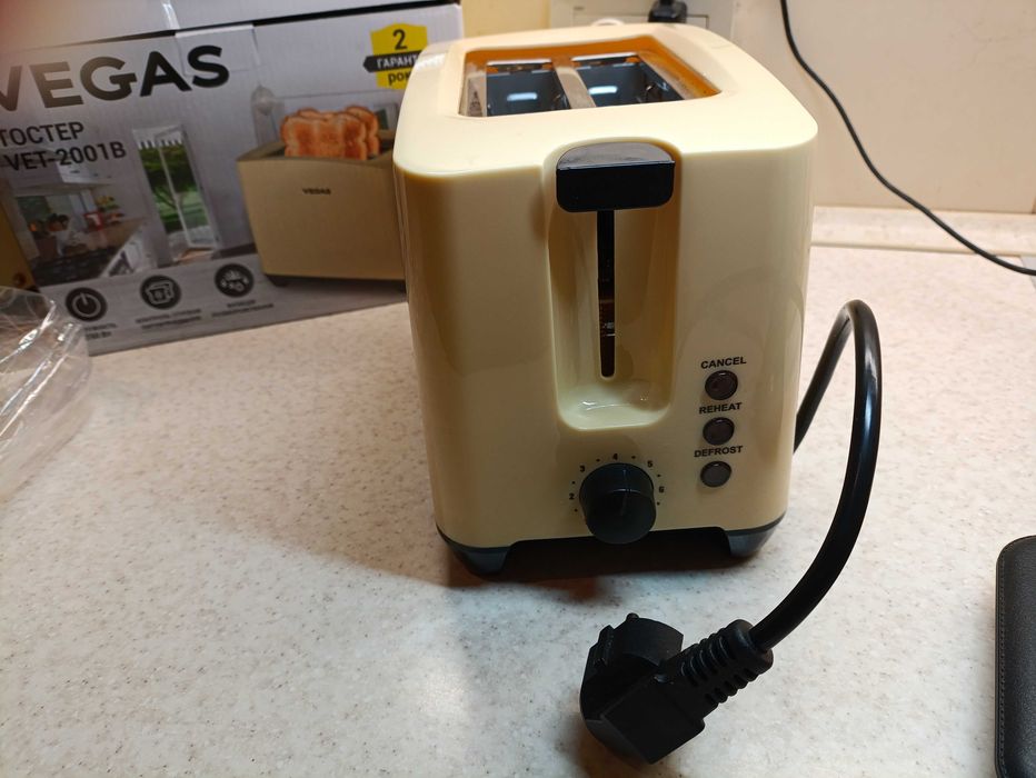 Тостер VEGAS  VET - 2001 B
