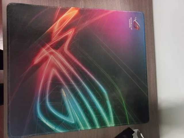 Tapete Asus ROG Strix Edge
