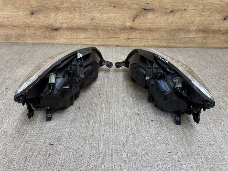 Lampa/reflektor przedni lewy, prawy skoda fabia II lift