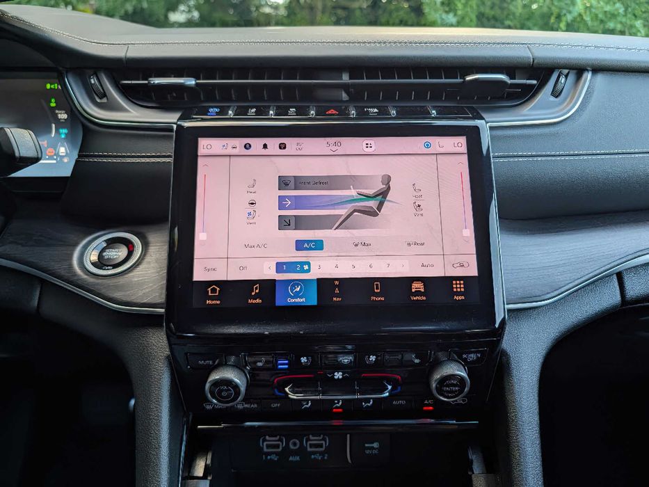 Jeep Grand Cherokee 4xe Hybrid      2024