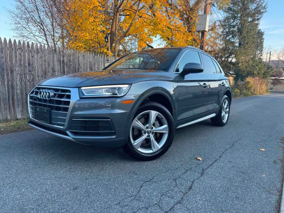 Audi Q5      2020