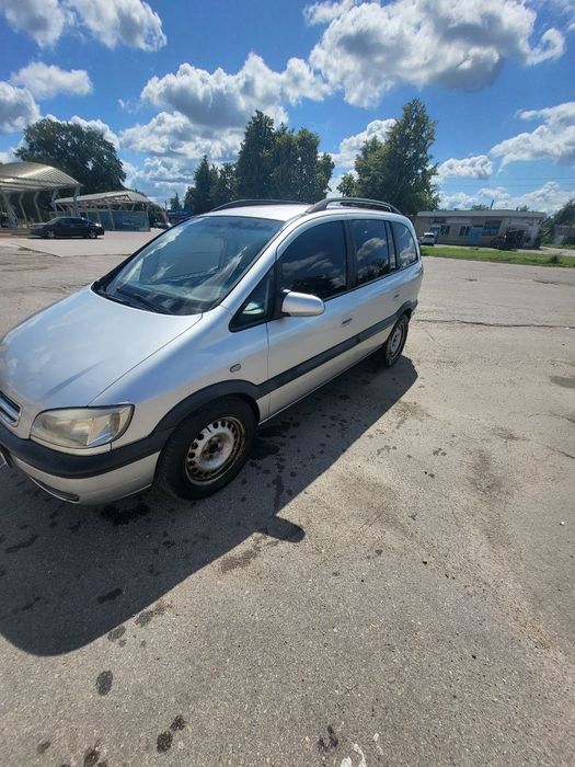 Продам автомобиль Opel Zafira