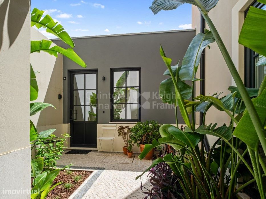Moradia T1 com jardim para arrendamento na Lapa em Lisboa