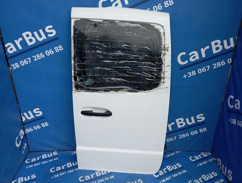 Двері розпашні задні праві Vito W447 Дверь задняя правая Vito