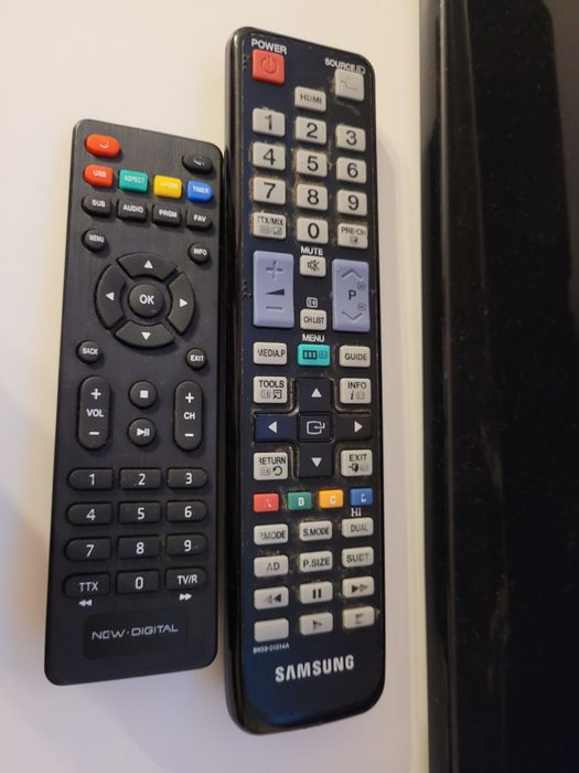 Telewizor Samsung 37 cali dekoder dvb t piloty