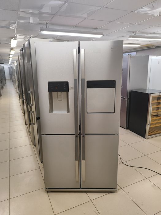 Холодильник з системою охолодження No Frost Whirlpool W9821DOXH