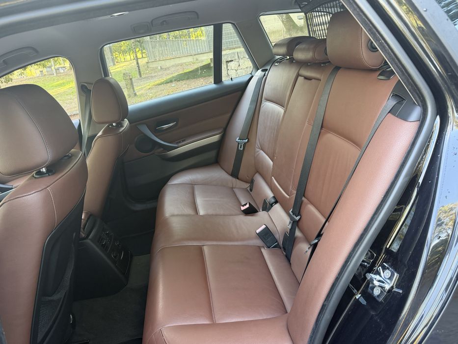 BMW E91 318D.