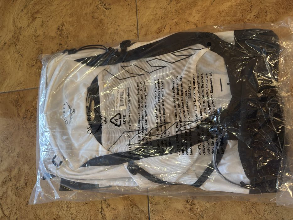 Рюкзак туристичний чоловічий Osprey Talon 22 л black white 10006770