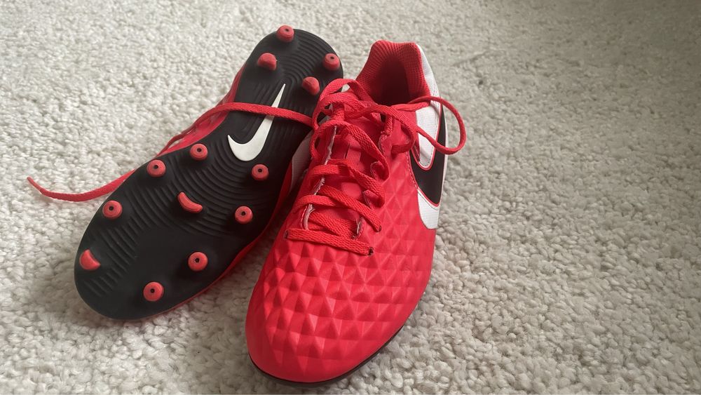 Футбольные бутсы