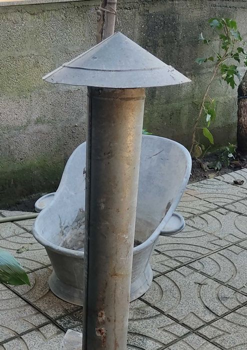 Peças e ferramentas antigas