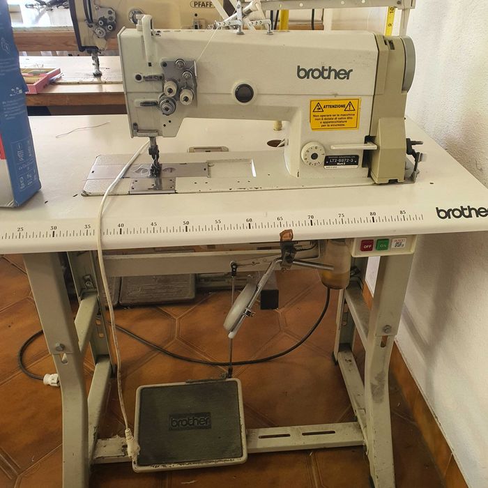 Máquina de Costura Industrial Brother LT2-B872-3 Dupla Agulha