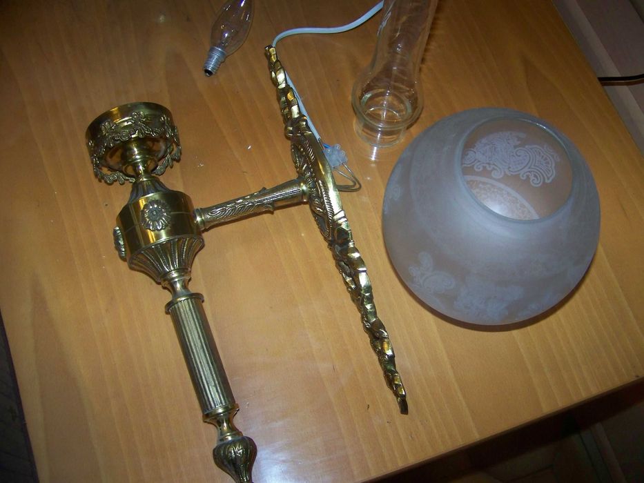 candeeiros antigos em latão - teto, mesa, parede