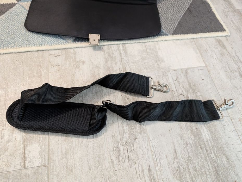 czarna torba na laptopa, teczka biznesowa Semi Line