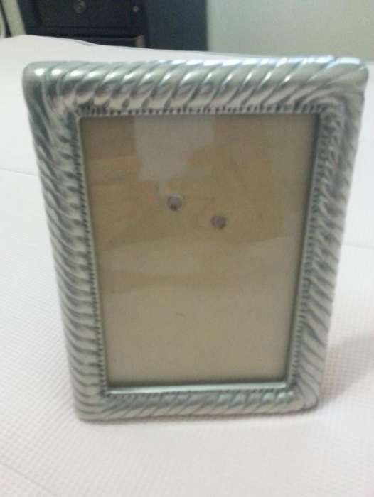 Guarda joias moldura e prato