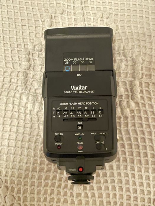 Máquina Canon T50 + Flash Vivitar 636AF