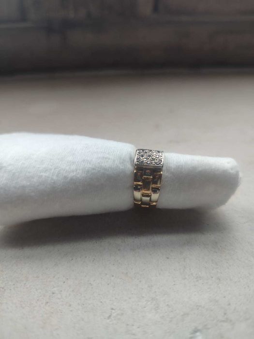 Anel ouro branco e amarelo com diamantes