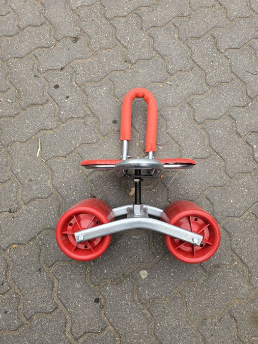 Wózek do zbioru truskawek borówki pielenia ogrodu