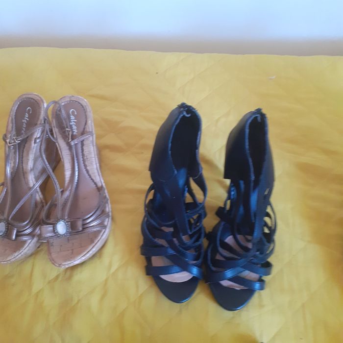 Selling 3 pairs of sandals, each for €5. They are in very good condition.64343228709889120