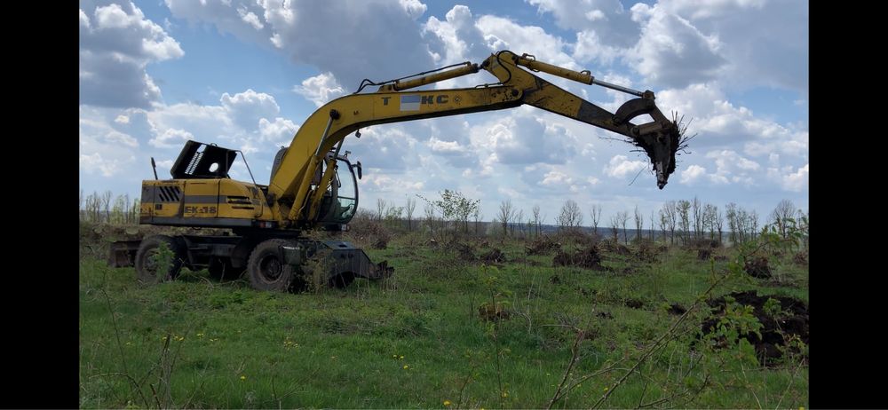 Екскаватор "Твэкс" ЕК-18
