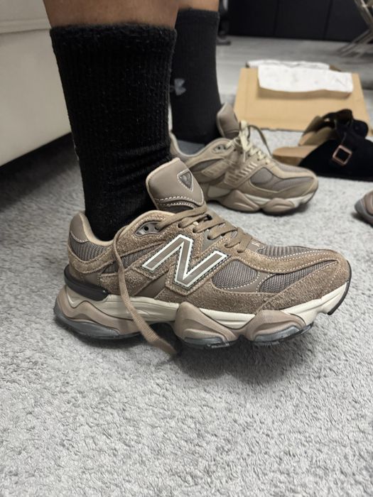 Tenis new balance 9060 cor castanho