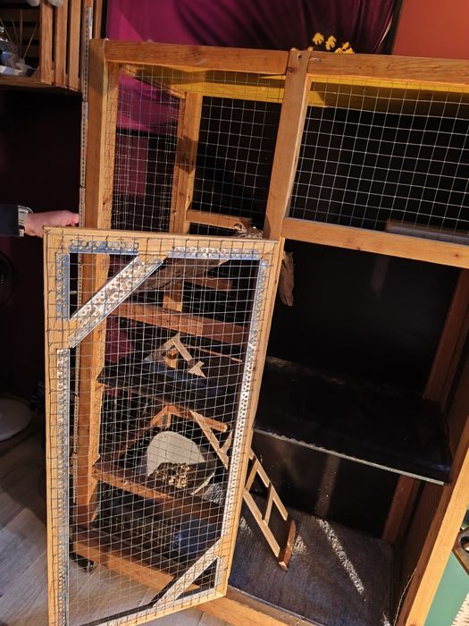 Duża drewniana klatka