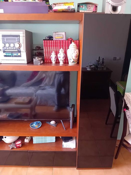 Móvel de sala - madeira (COMO NOVO)