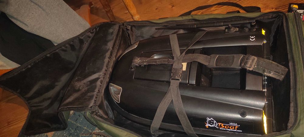 Łódka zanętowa VegaBoat mini.