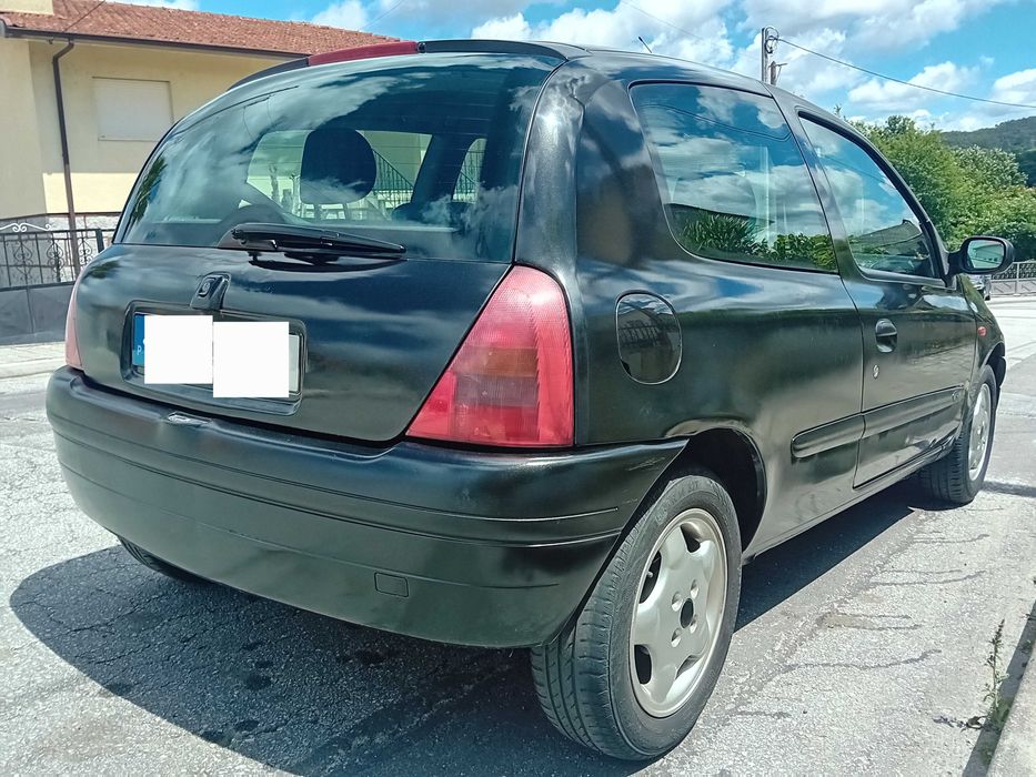 Renault Clio 1.2 Gasolina • 170 mil km • Bom Estado