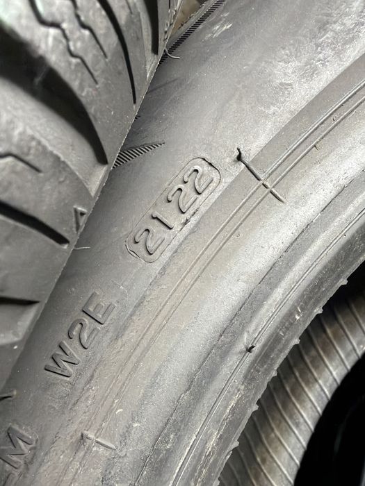 215/55 r17 Bridgestone 2шт