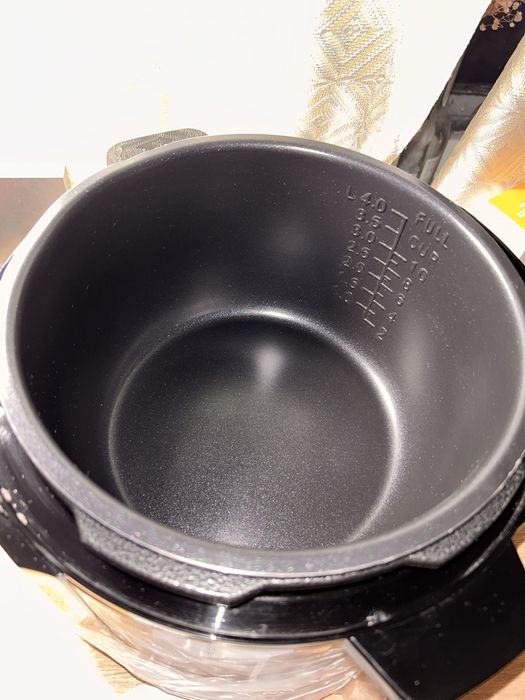 Мультиварка-скороварка Redmond RMC-PM381