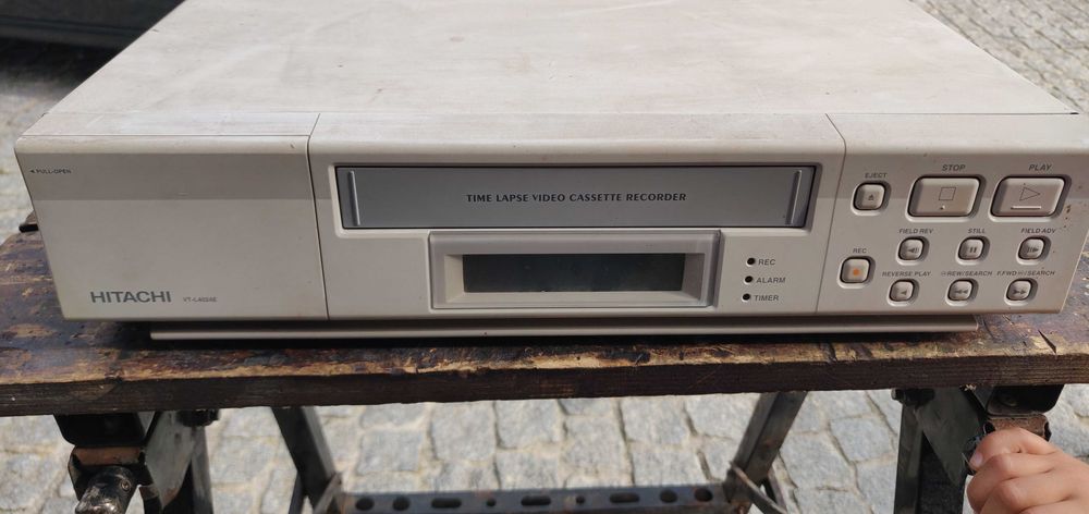 Gravador CCTV HITACHI profissional VT-L4024E