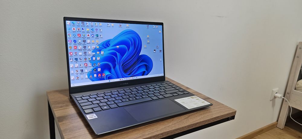 Ноутбук Asus Zenbook 13