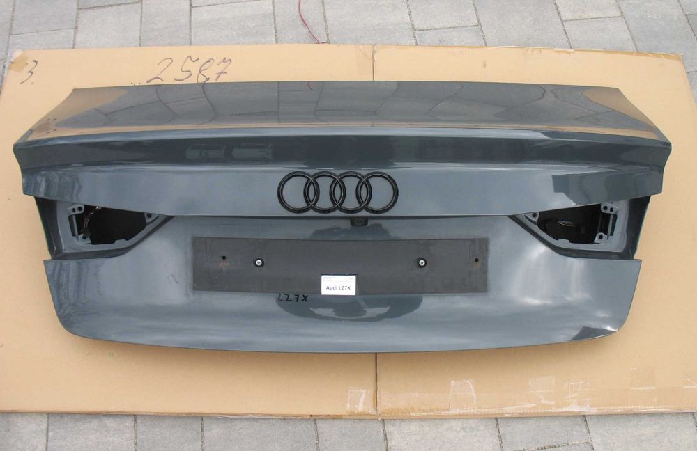 Audi A3 8V Sedan klapa bagażnika lakier LZ7X Idealna do założenia