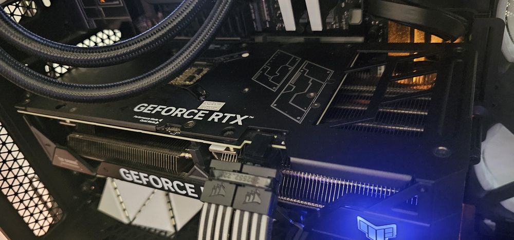 ASUS TUF 4070 OC 12GB como nova