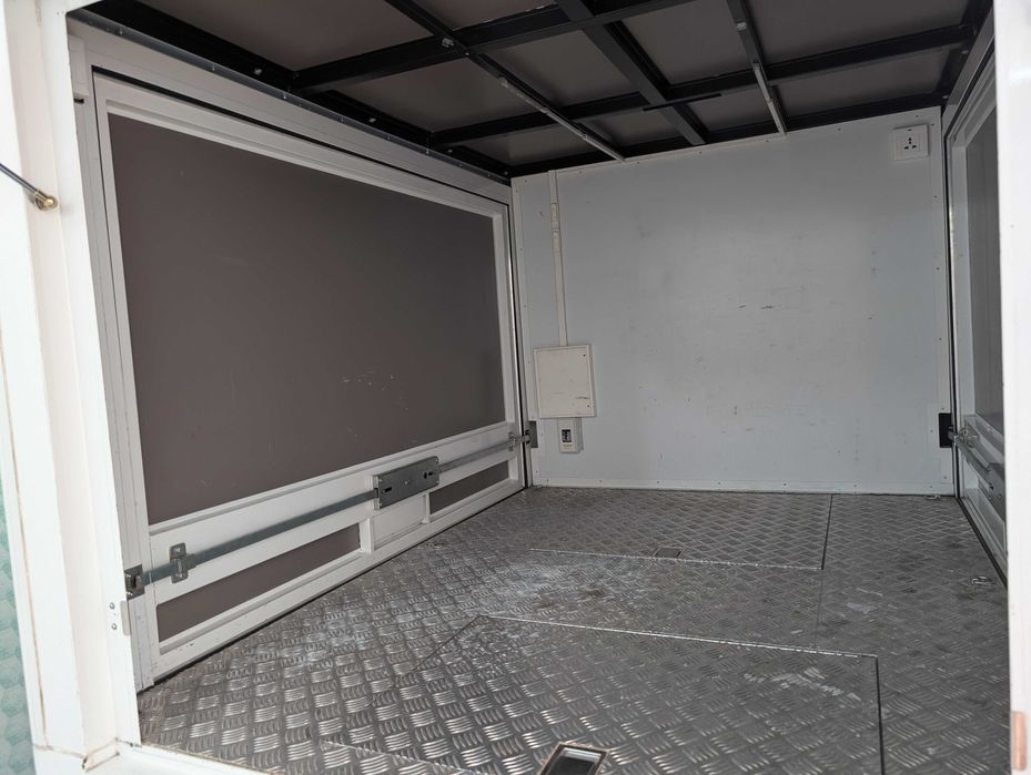 Aluga-se Tuk Tuk de carga 100% elétrico