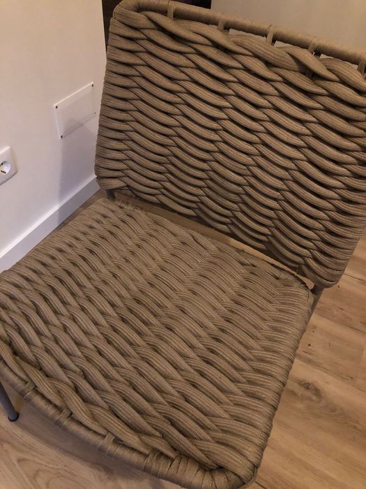 Mesa e cadeiras de exterior