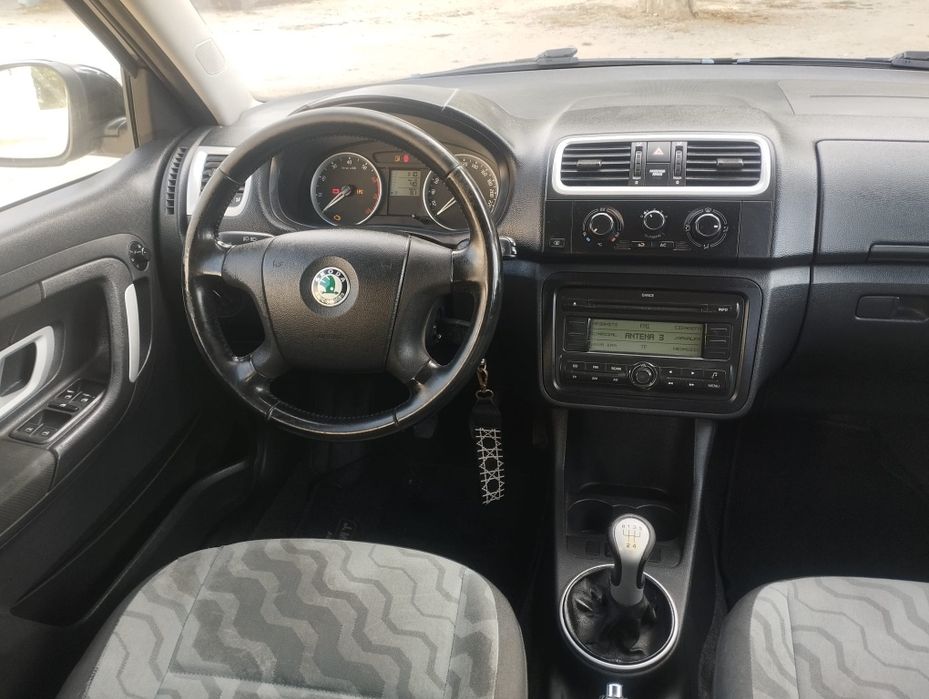 Skoda Fábia 1.2i Sw Gasta 5 lts aos 100 kms