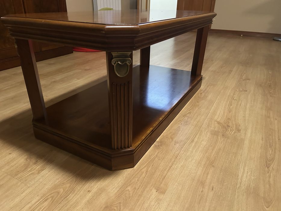 Mesa de centro em cerejeira