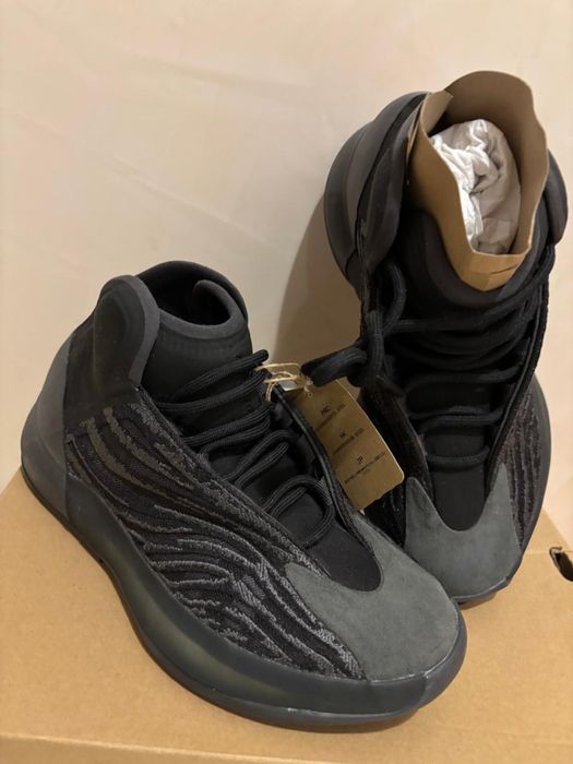 Adidas Yeazy QNTM Onyx
