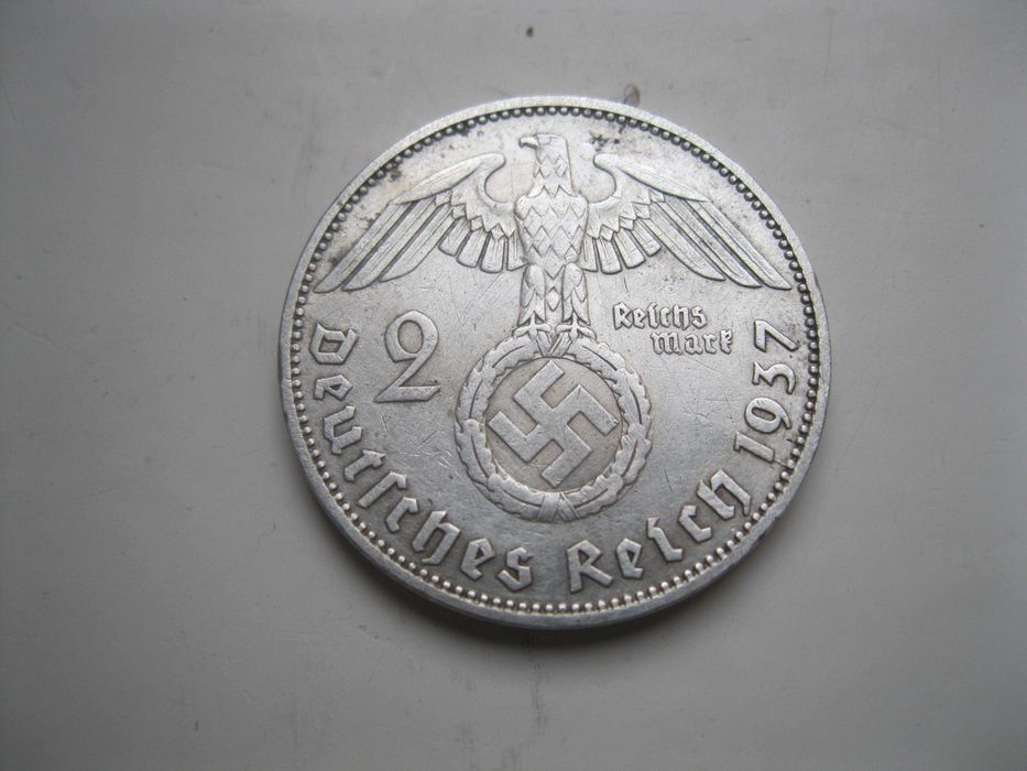 Продам  2 марки 1937 г. Третий рейх. Серебро