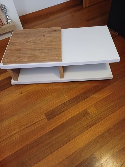 Mesa de centro ou mesa para televisão